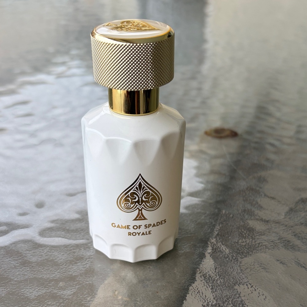 Royale White Perfume